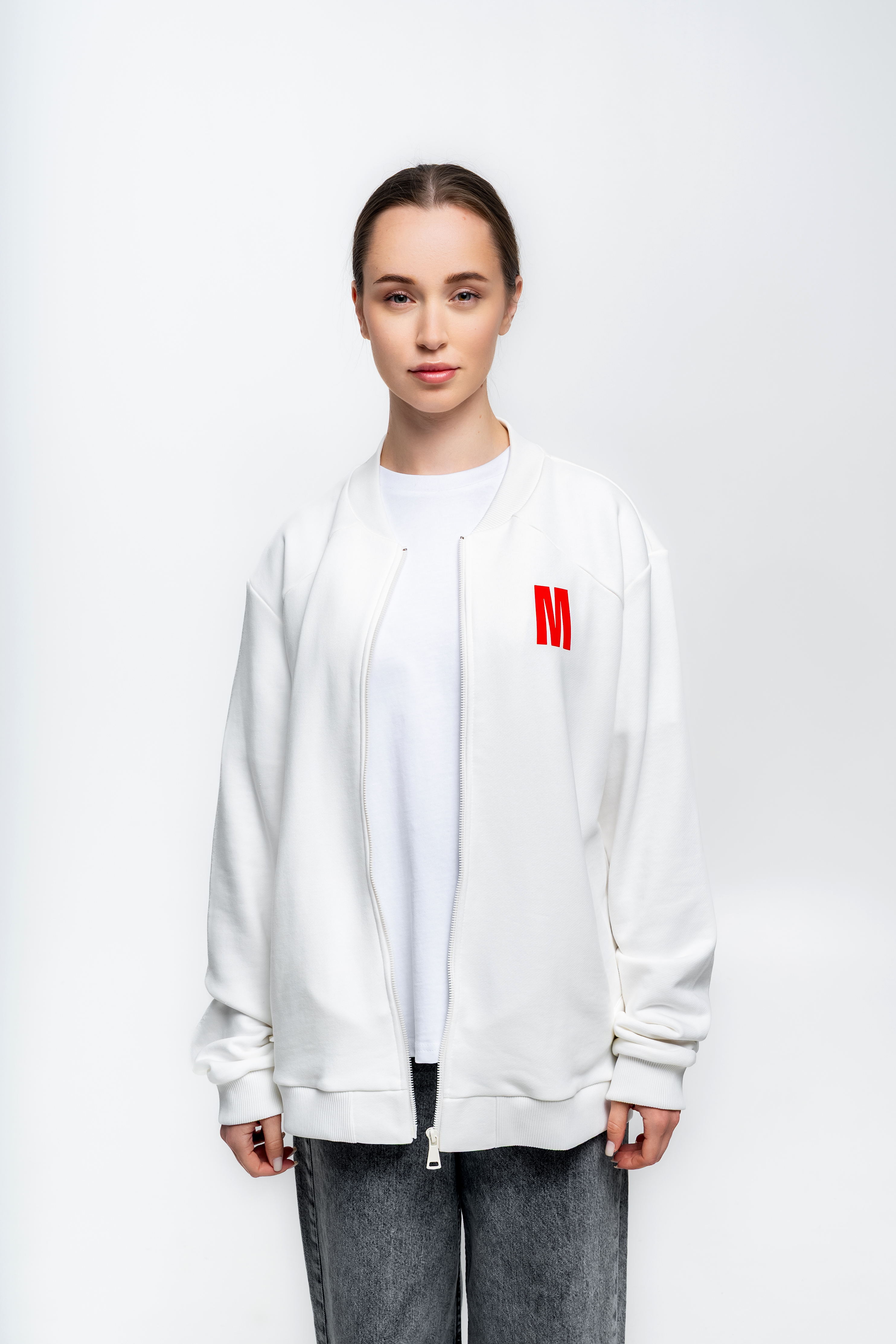 Белая толстовка на молнии без капюшона - Изображение 7