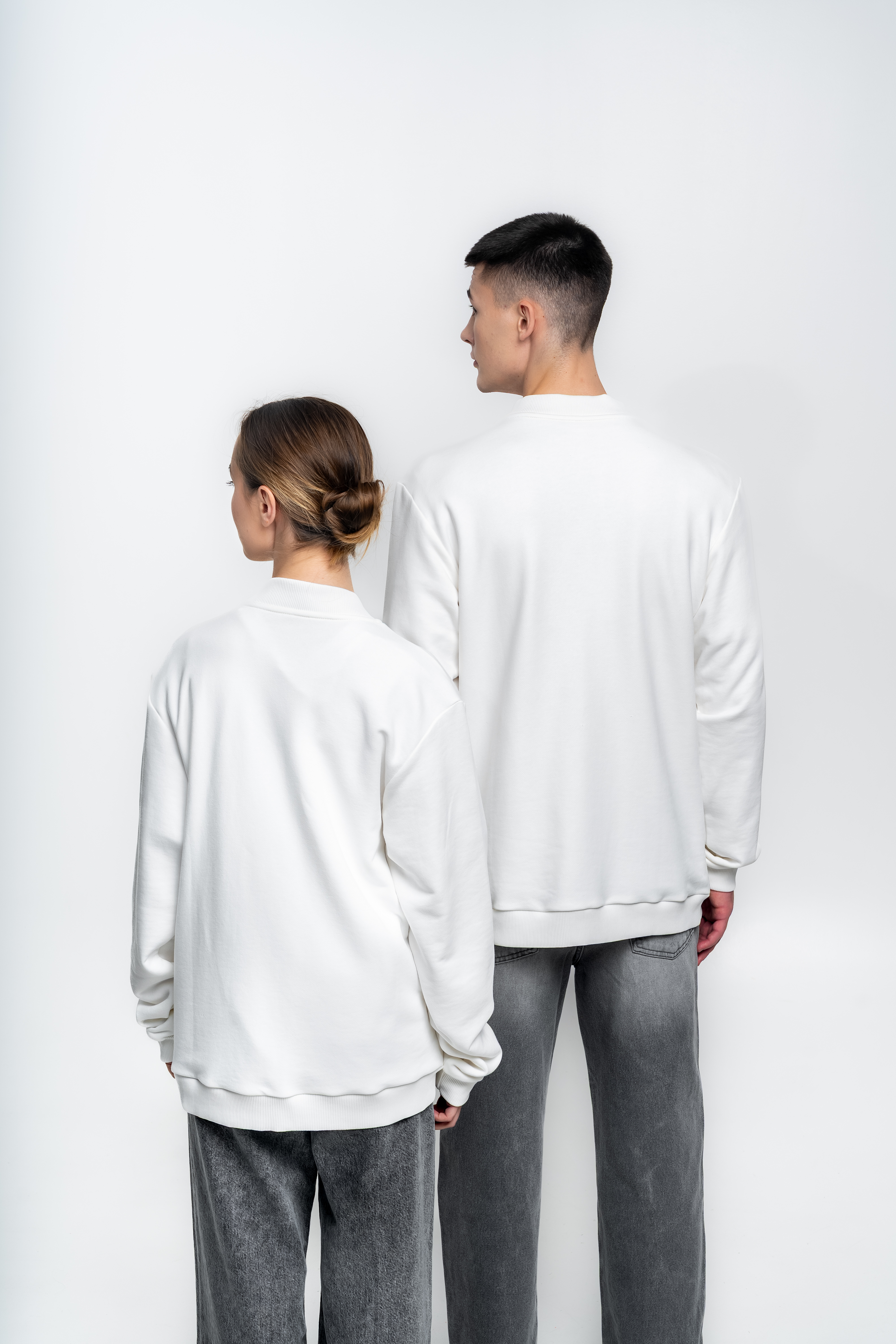 Белая толстовка на молнии без капюшона - Изображение 15