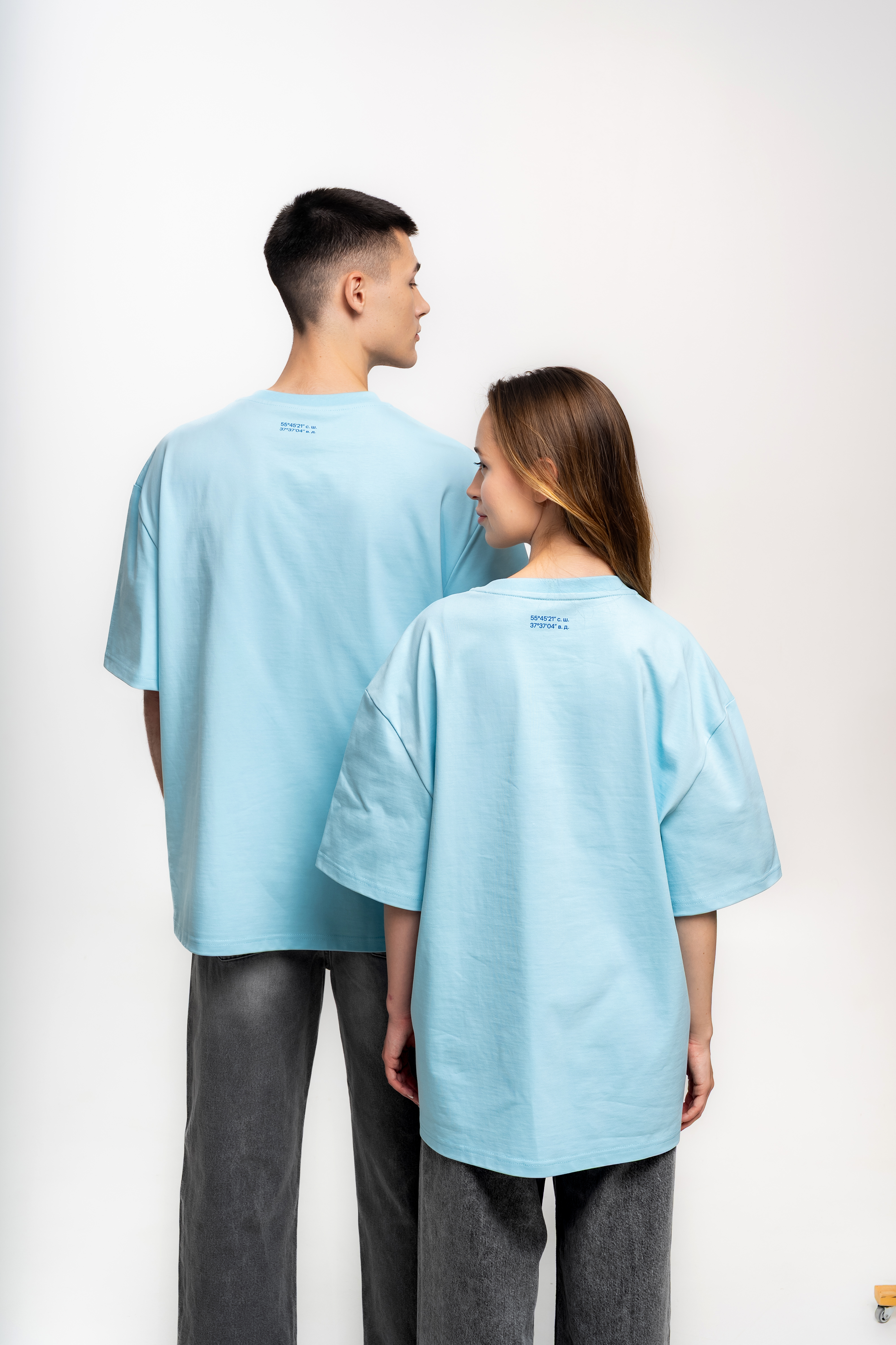 Голубая футболка с объемным логотипом - Изображение 13
