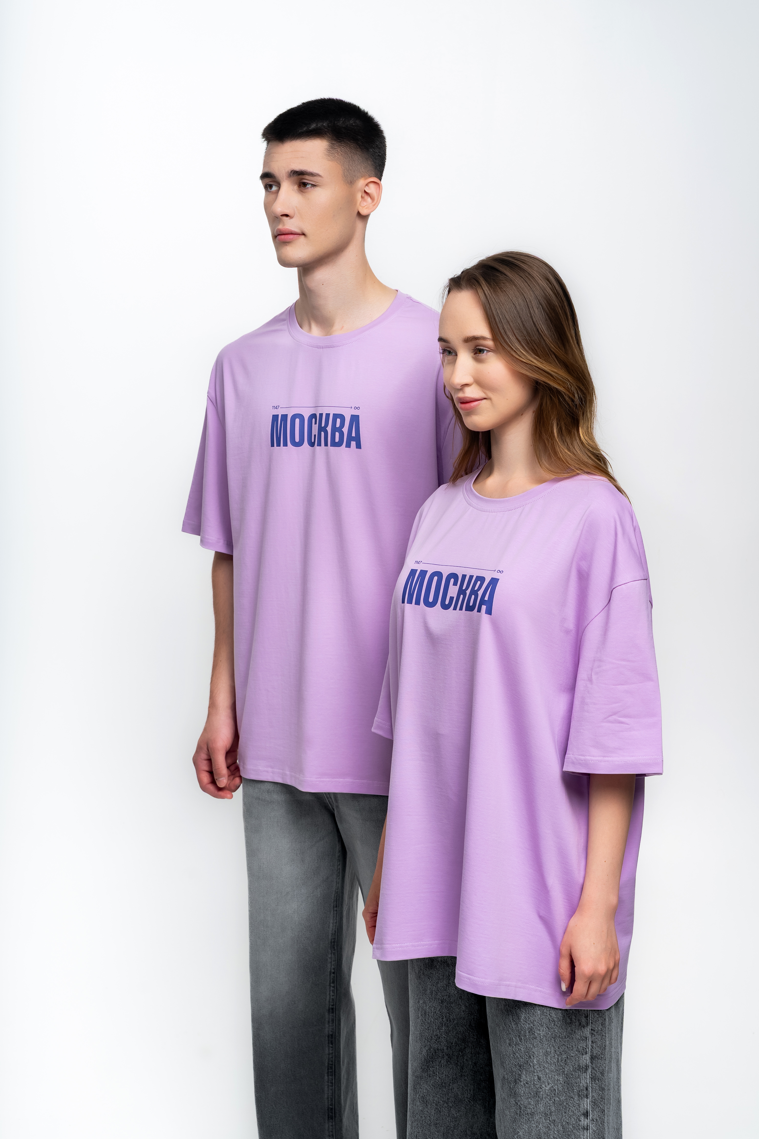 Сиреневая футболка с фиолетовым логотипом - Изображение 11