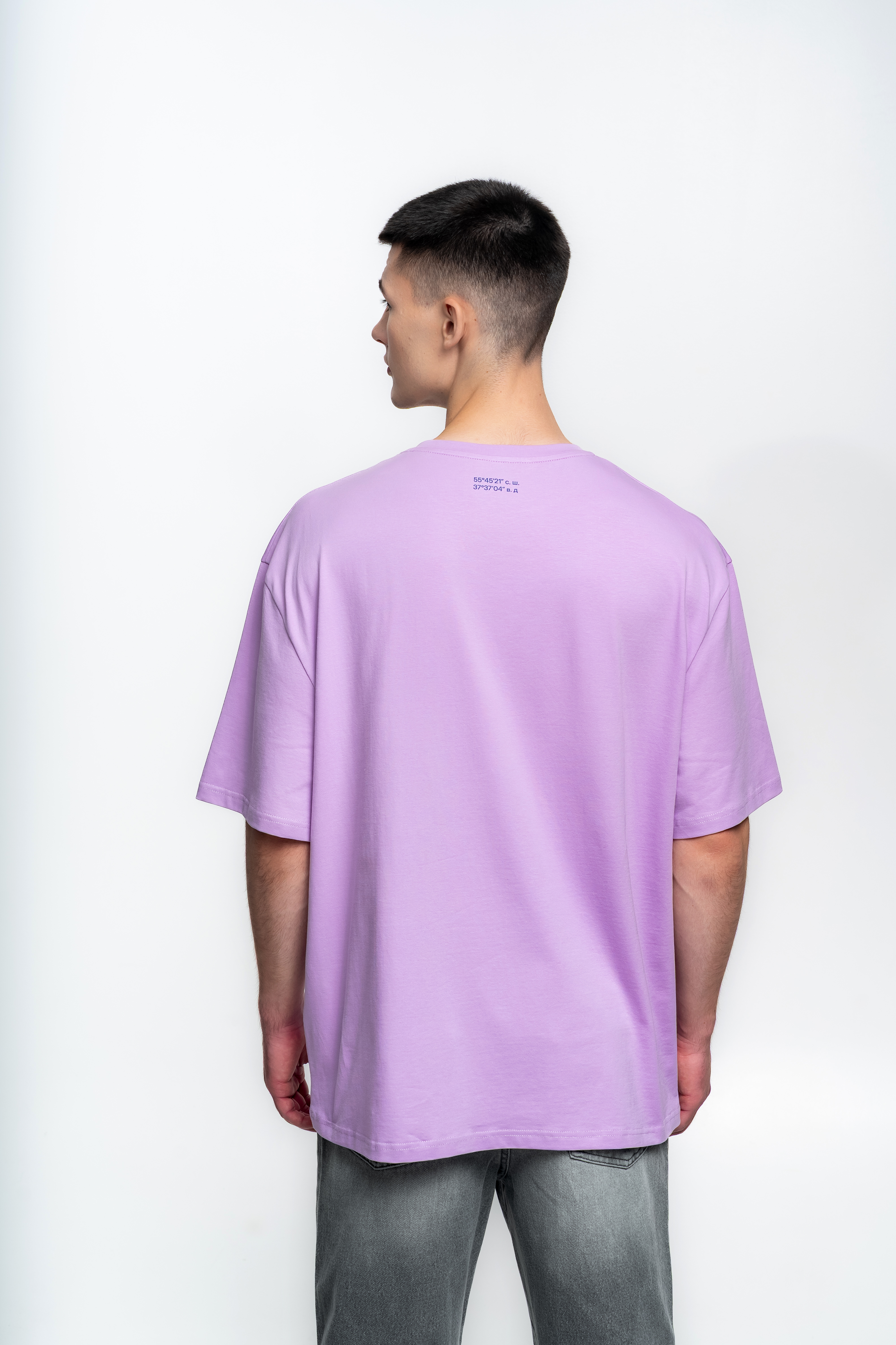Сиреневая футболка с фиолетовым логотипом - Изображение 7