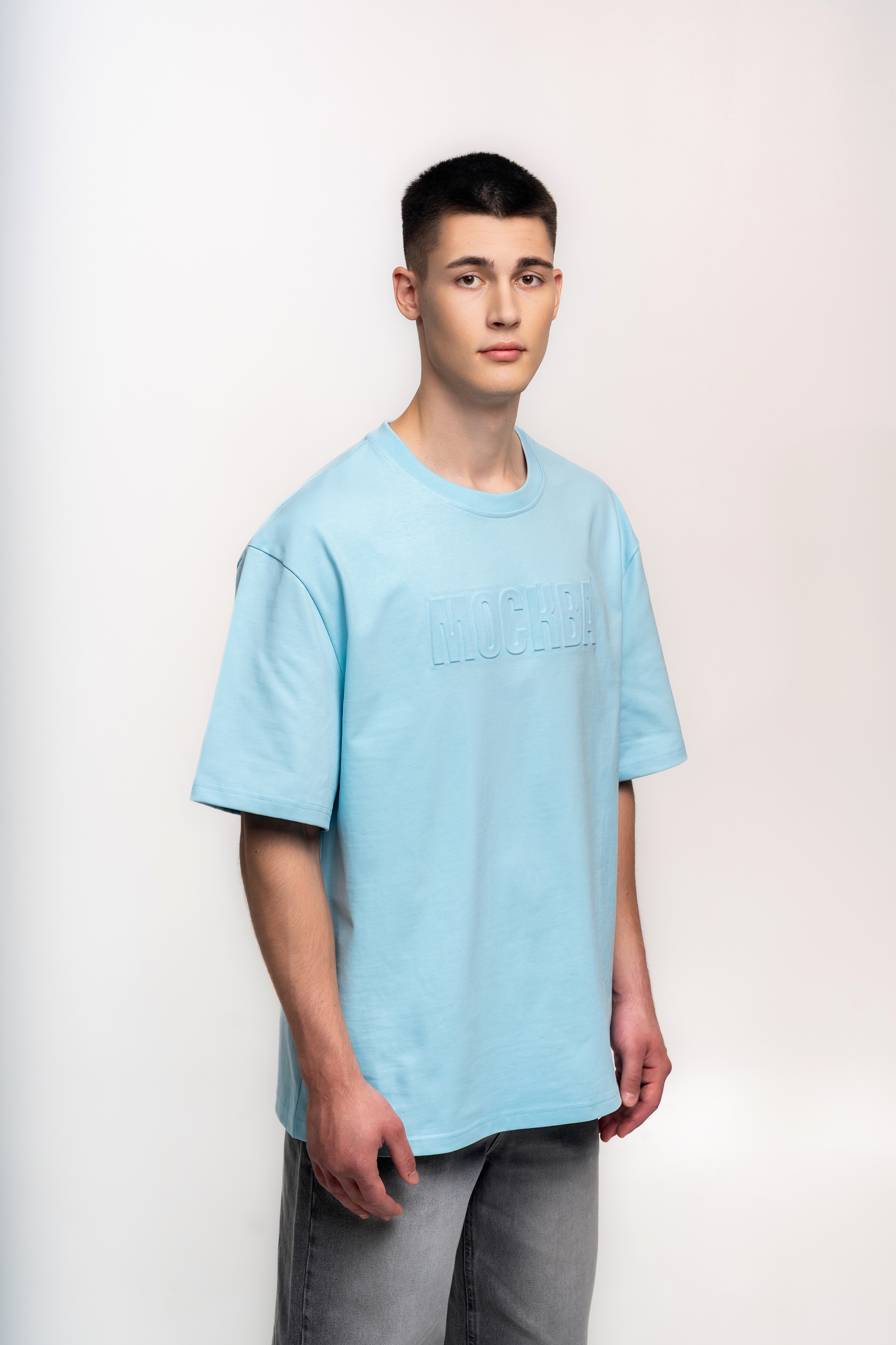 Голубая футболка с объемным логотипом - Изображение 7