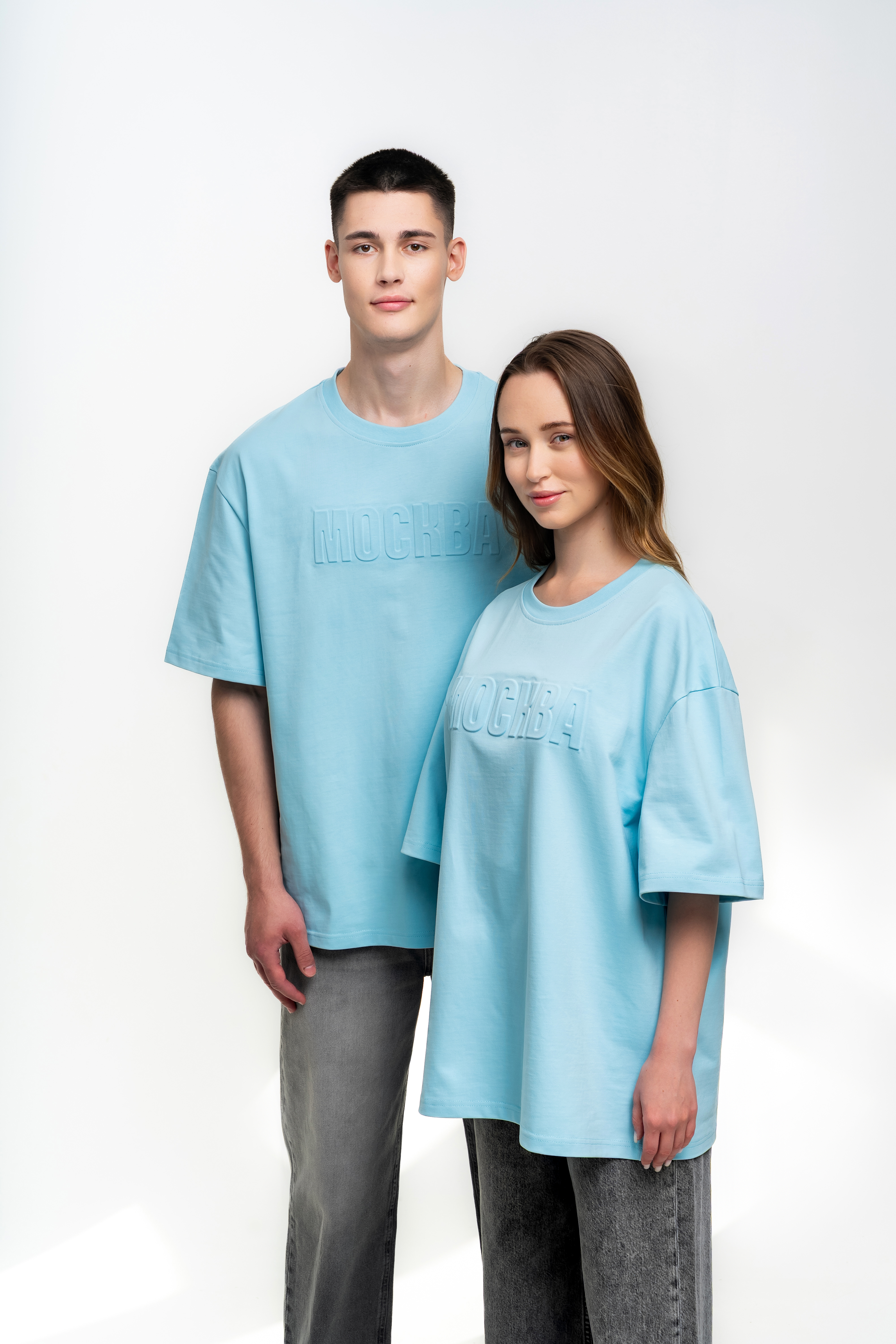 Голубая футболка с объемным логотипом - Изображение 12