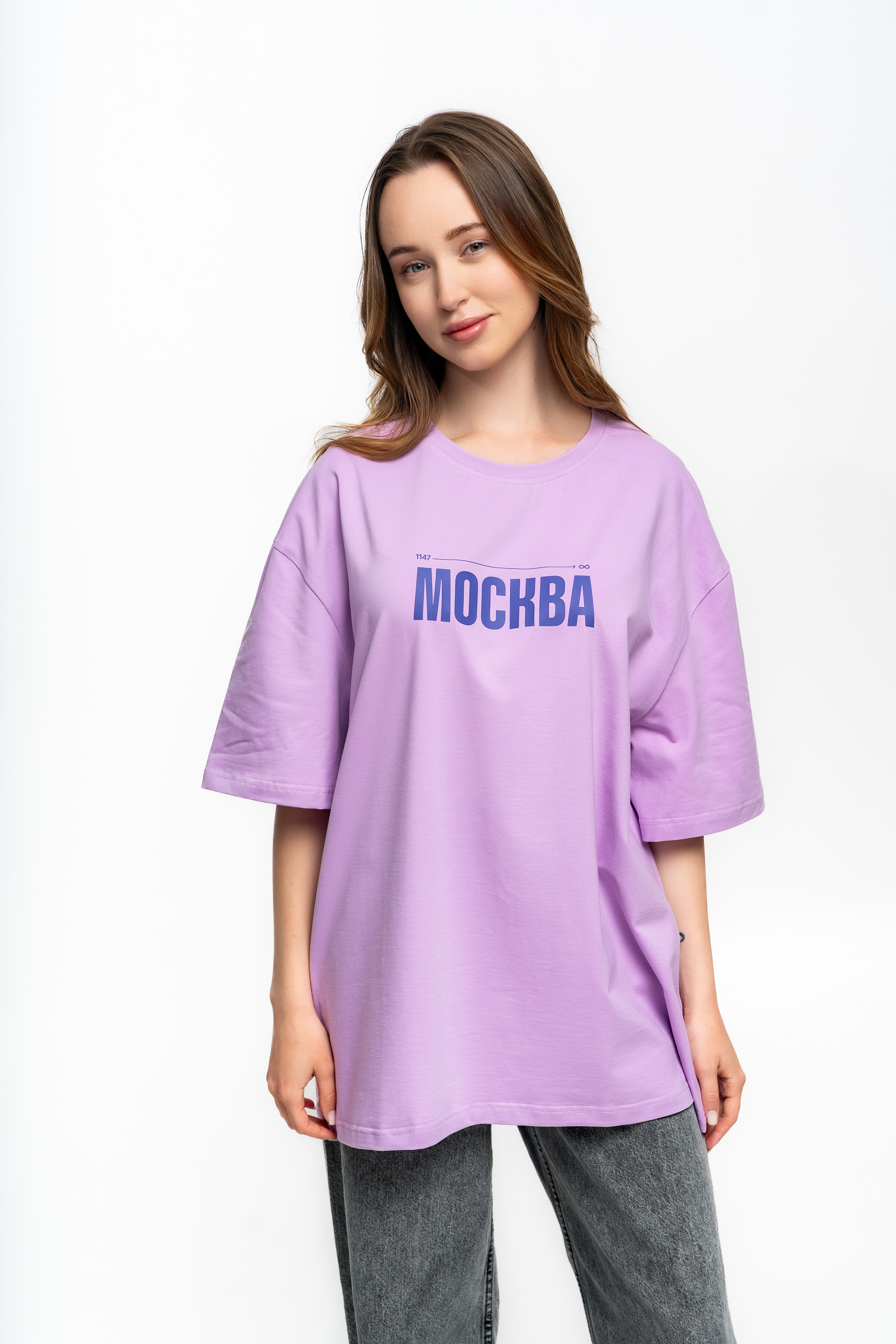 Сиреневая футболка с фиолетовым логотипом - Изображение 2