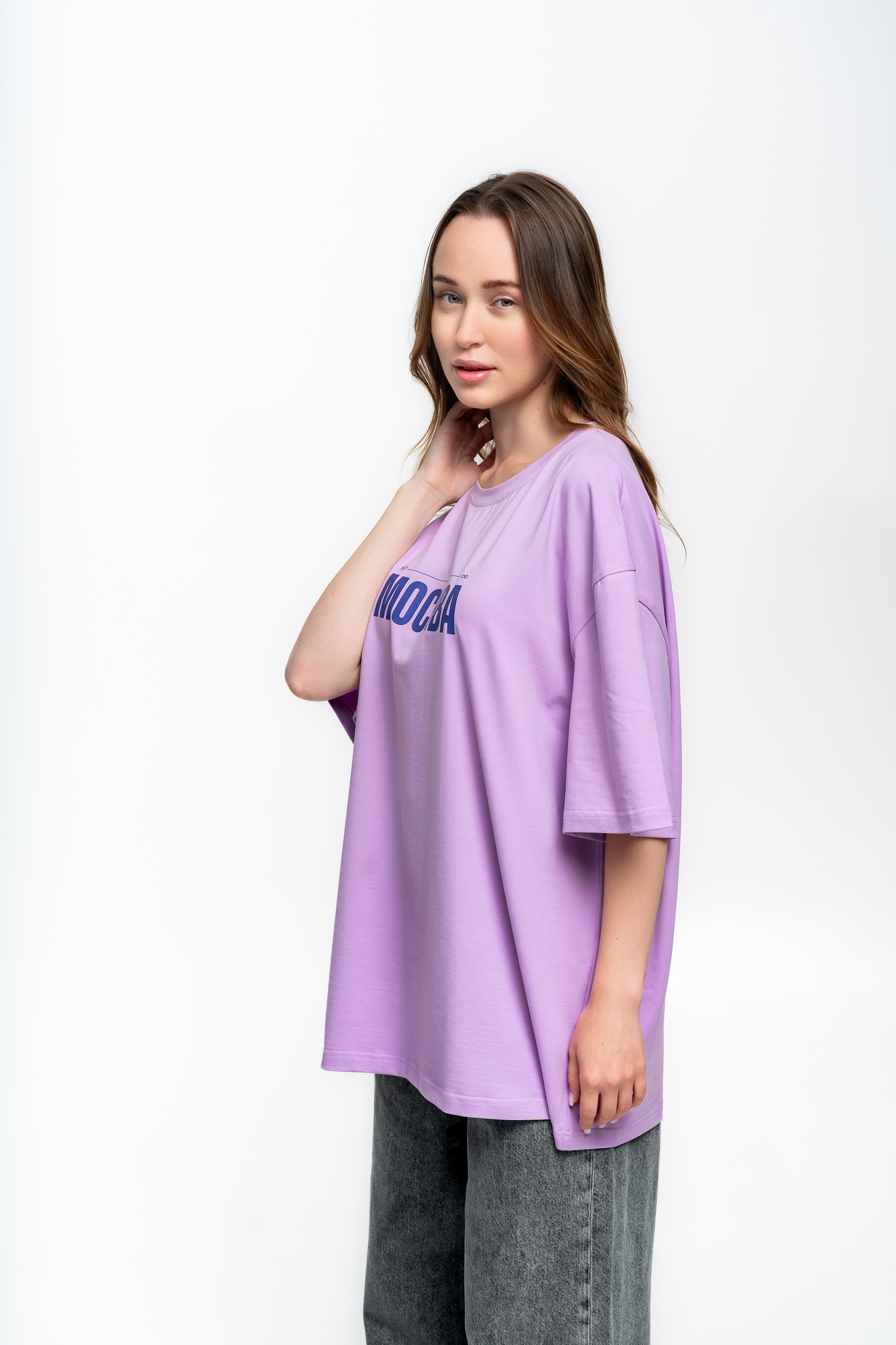 Сиреневая футболка с фиолетовым логотипом - Изображение 3