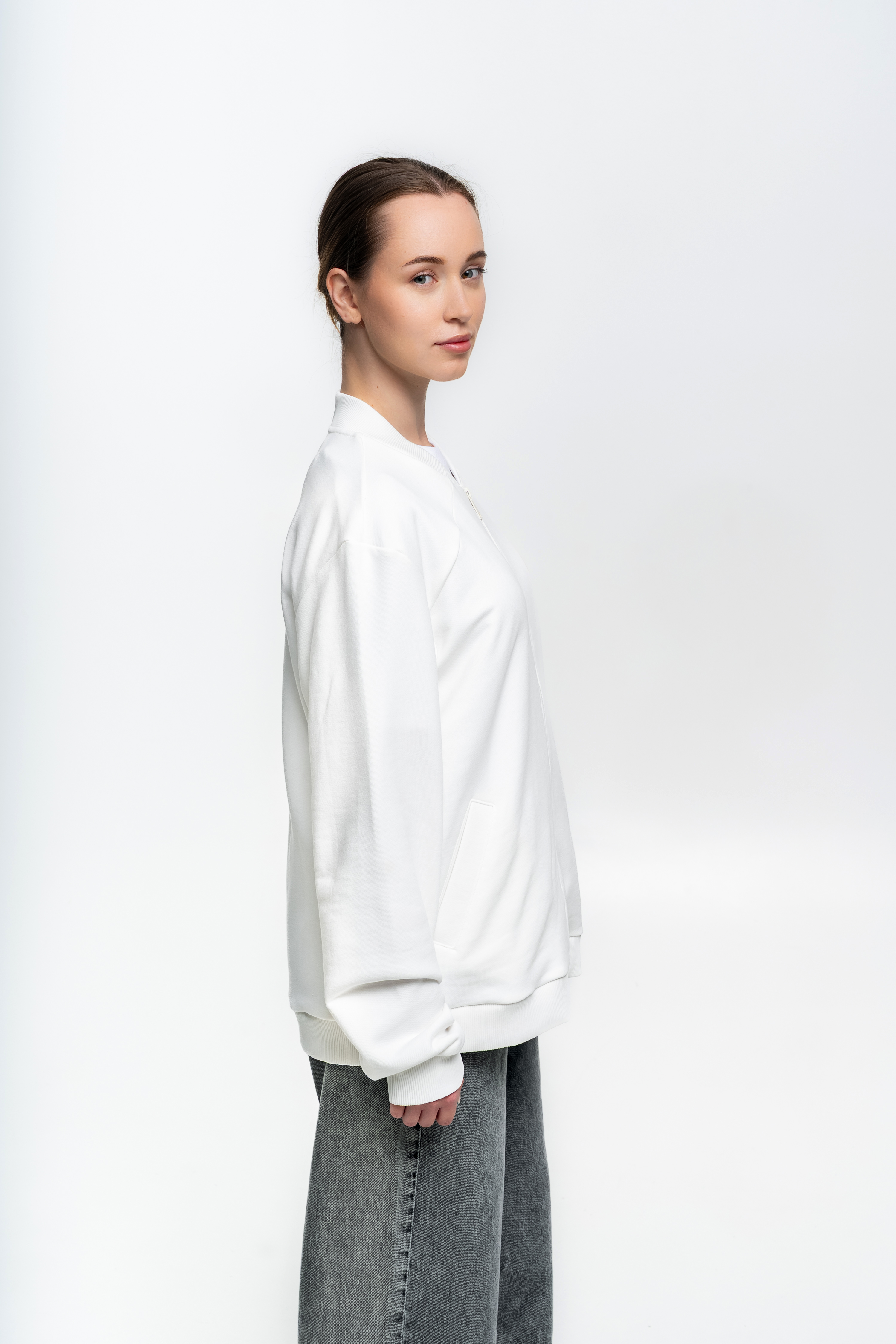 Белая толстовка на молнии без капюшона - Изображение 12