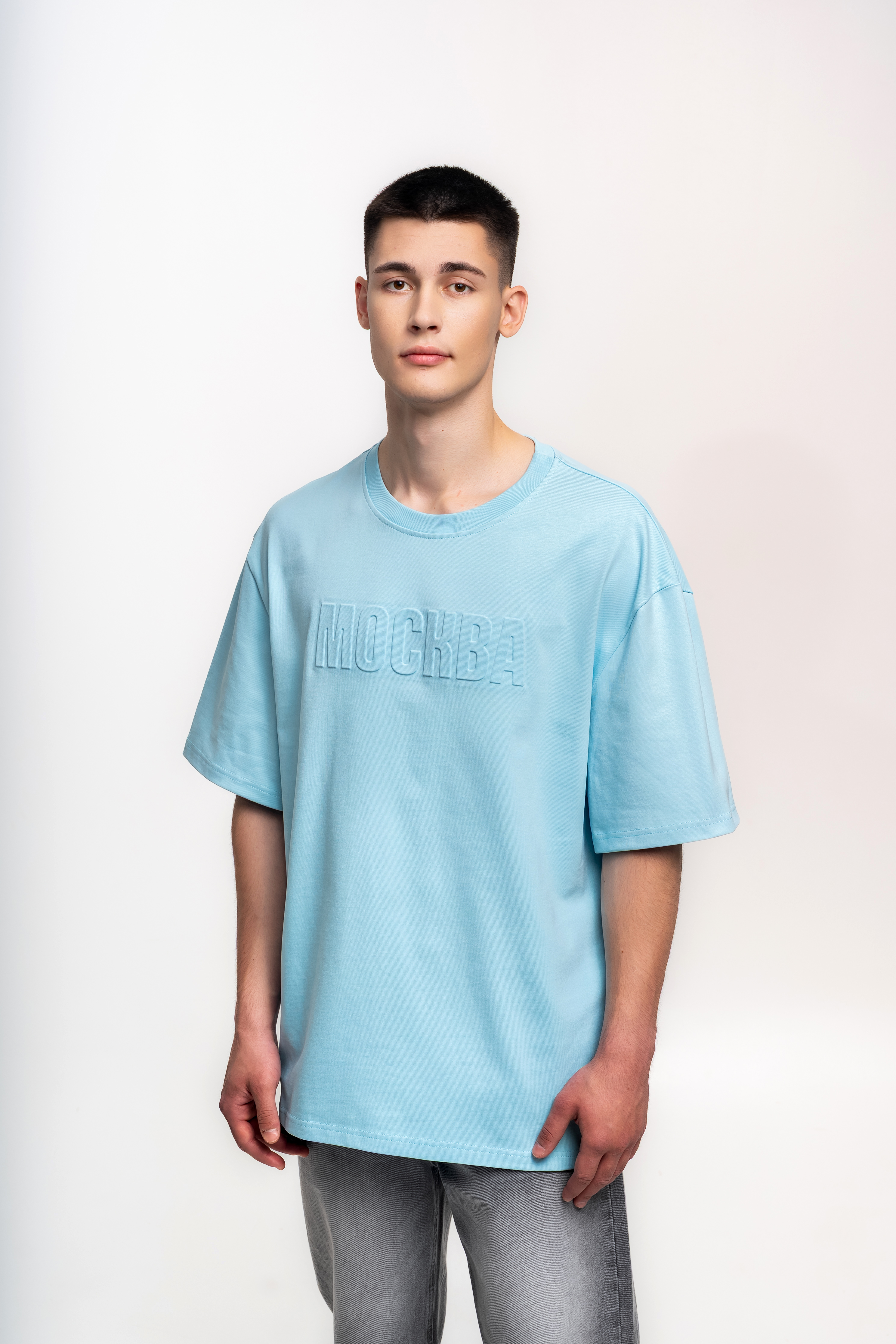 Голубая футболка с объемным логотипом - Изображение 9