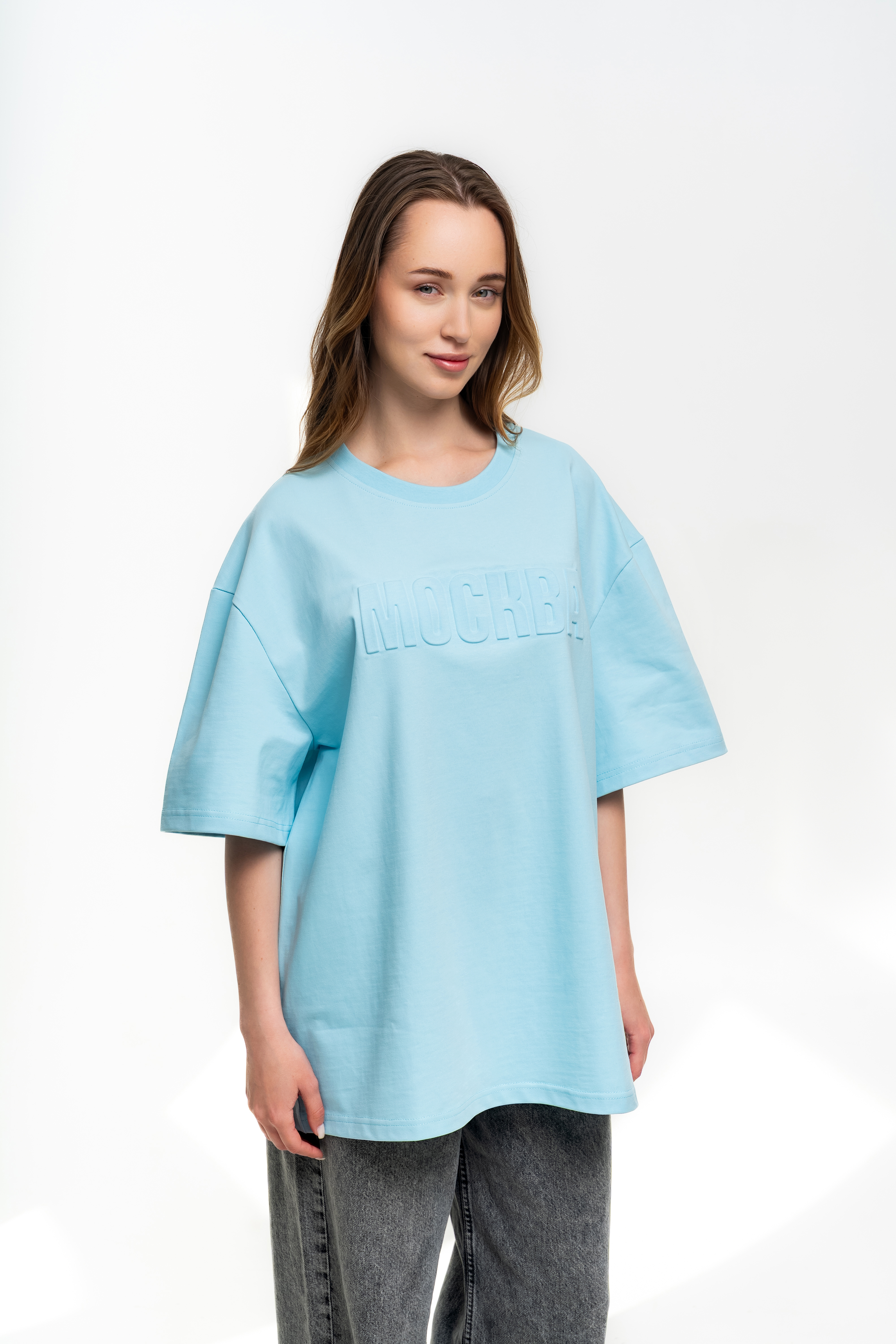 Голубая футболка с объемным логотипом - Изображение 3