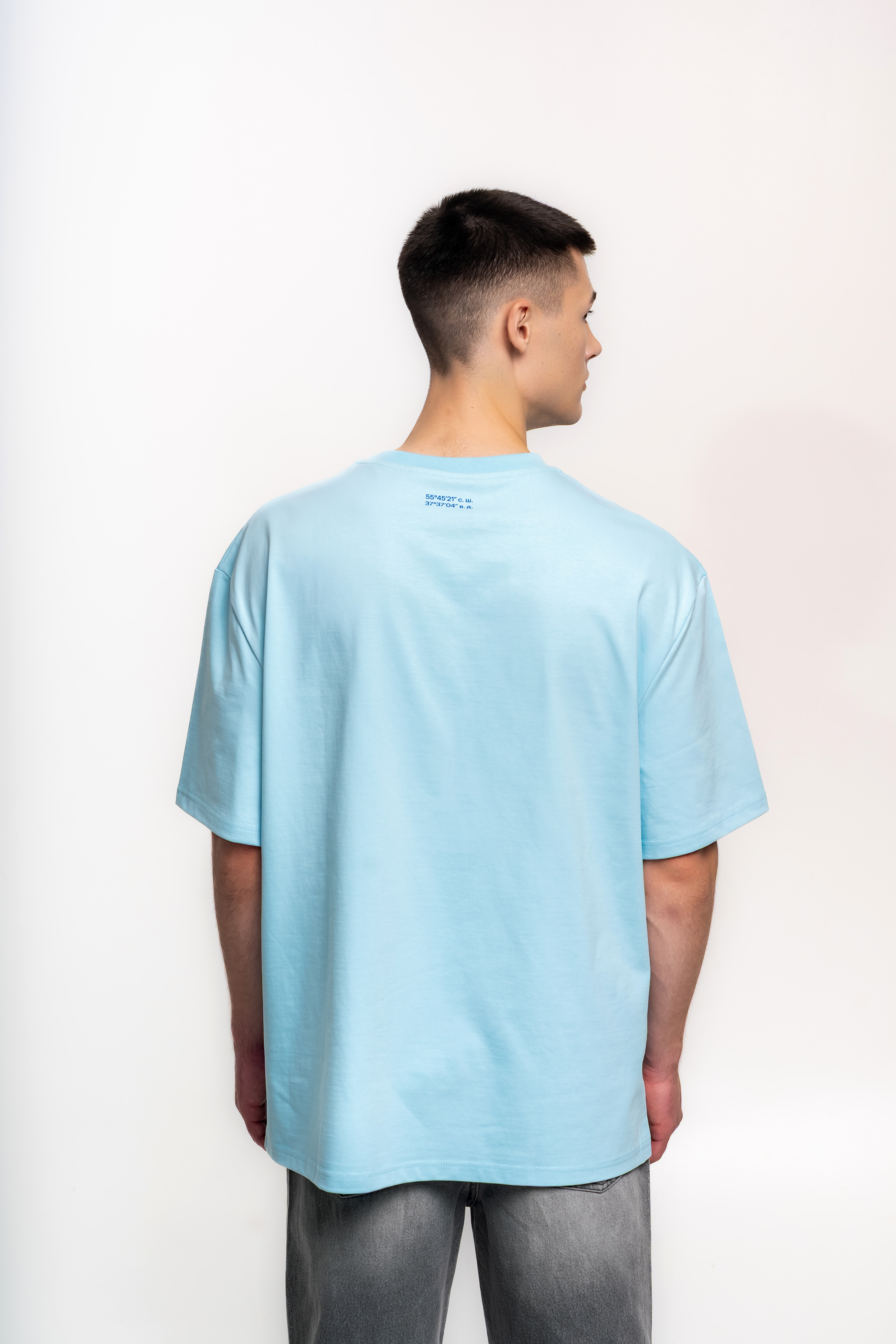 Голубая футболка с объемным логотипом - Изображение 8