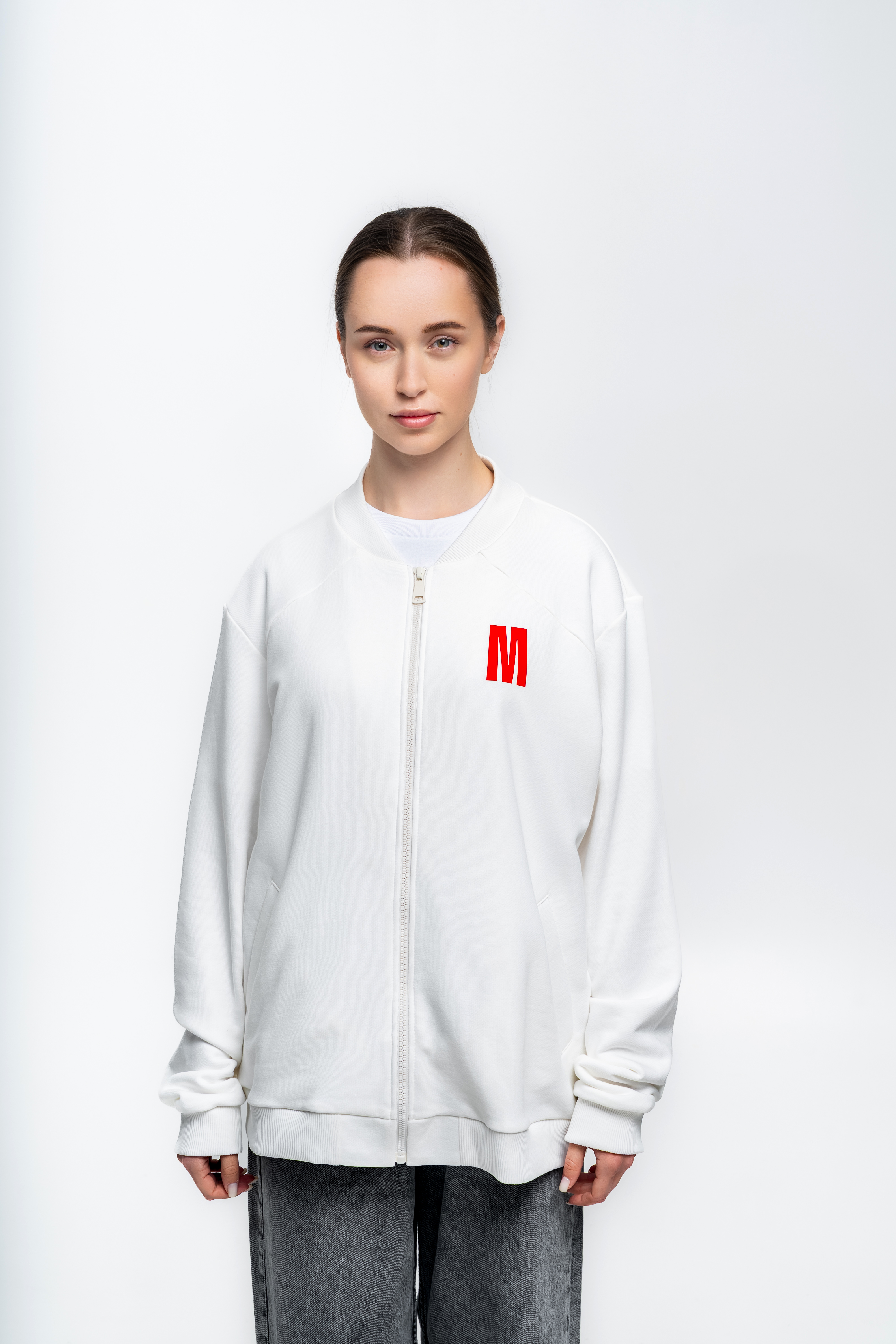 Белая толстовка на молнии без капюшона - Изображение 9